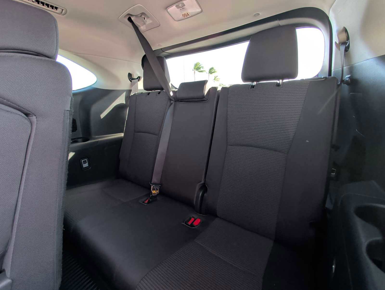 Used 2023 Toyota Highlander L image 24