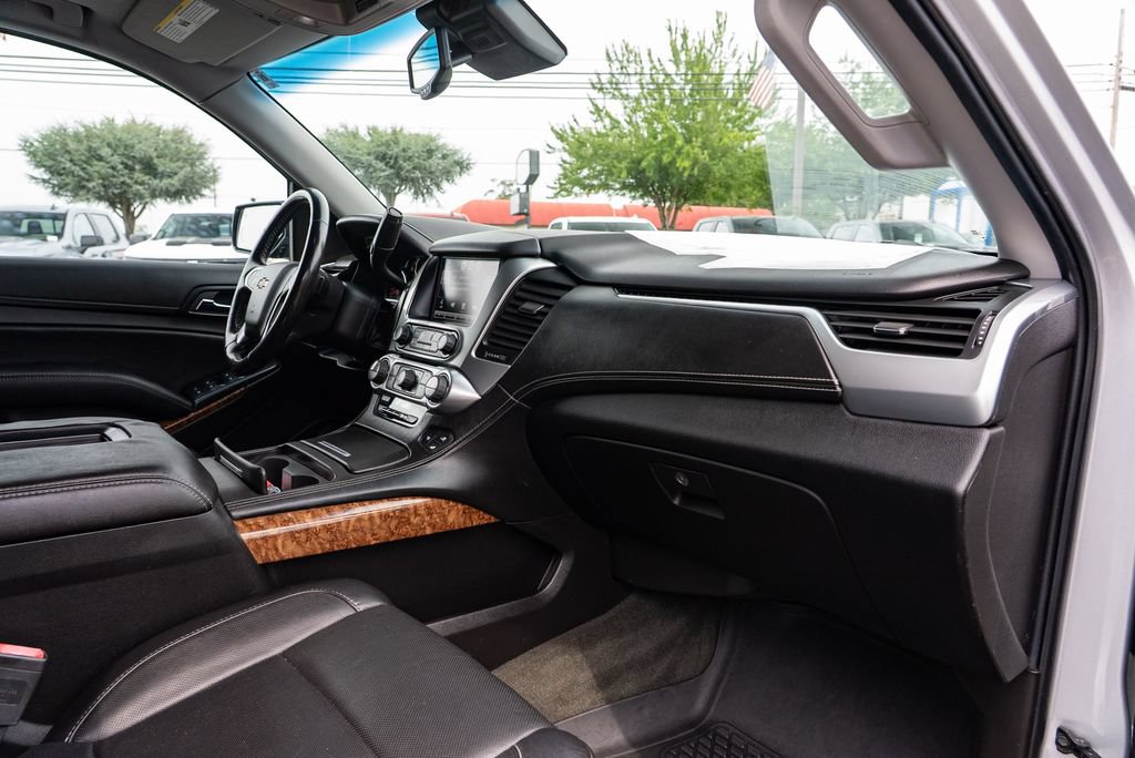Used 2015 Chevrolet Tahoe LTZ AWD/4WD image 34