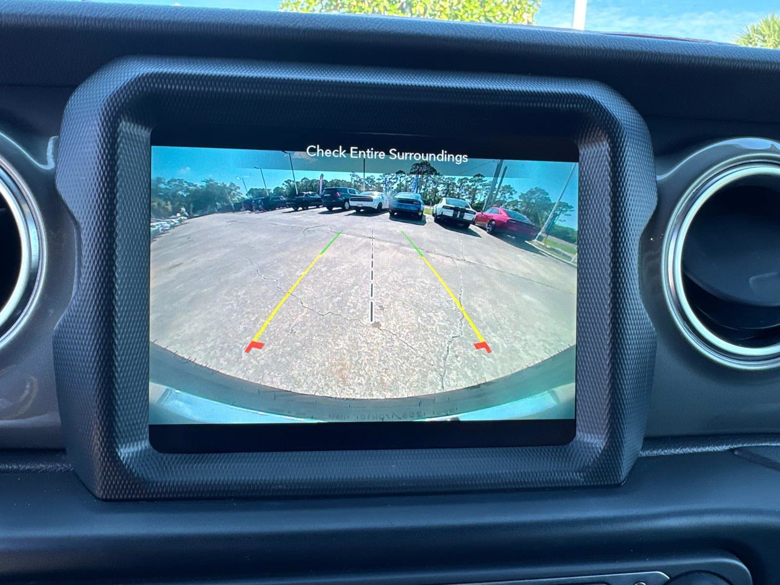 Used 2021 Jeep Wrangler Unlimited Sahara AWD/4WD image 23