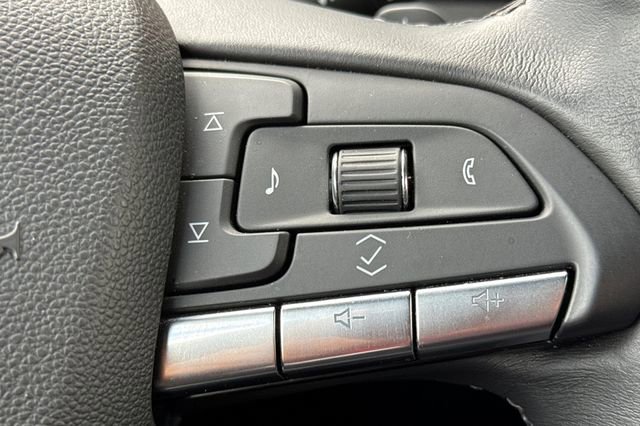 Used 2024 Cadillac XT4 Premium Luxury image 39