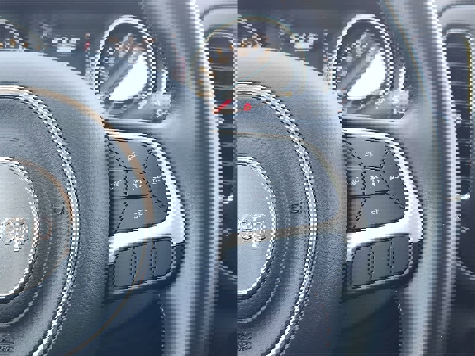 Used 2018 Jeep Compass Latitude w/ Cold Weather Group image 27