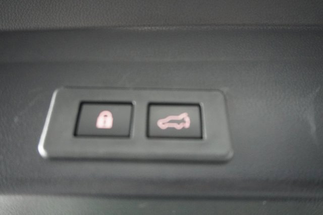 Certified 2023 Subaru Ascent Limited w/ Technology Package image 39