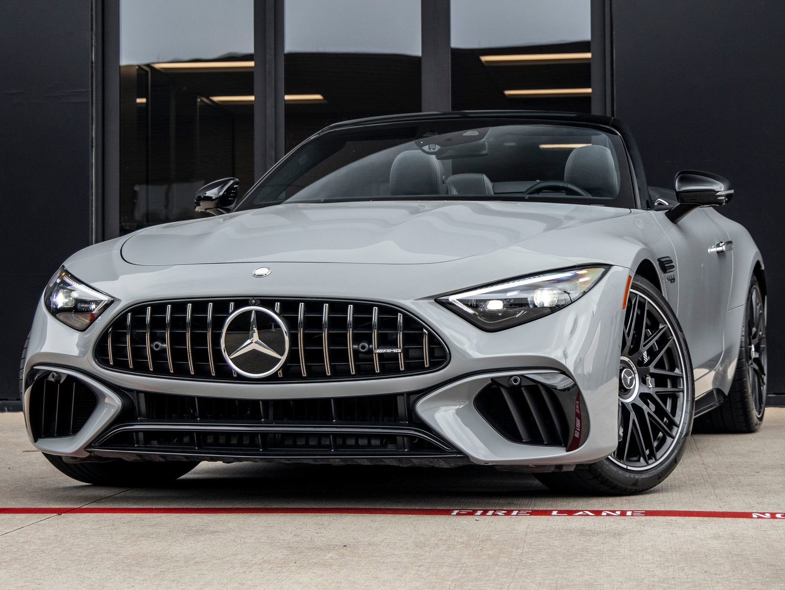 Used 2024 Mercedes-Benz SL 63 AMG 4MATIC image 1