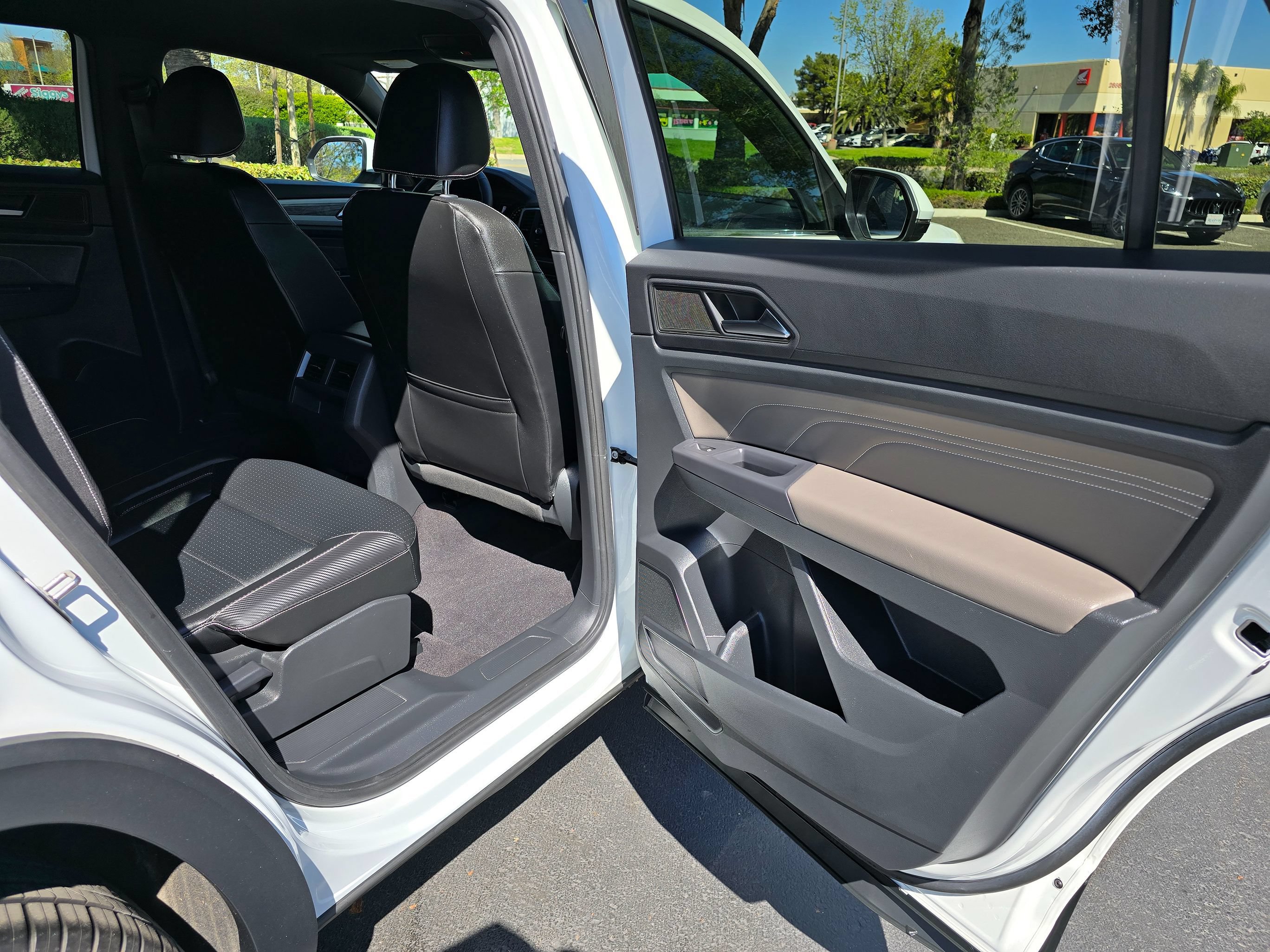 Used 2021 Volkswagen Atlas Cross Sport SE AWD/4WD image 26