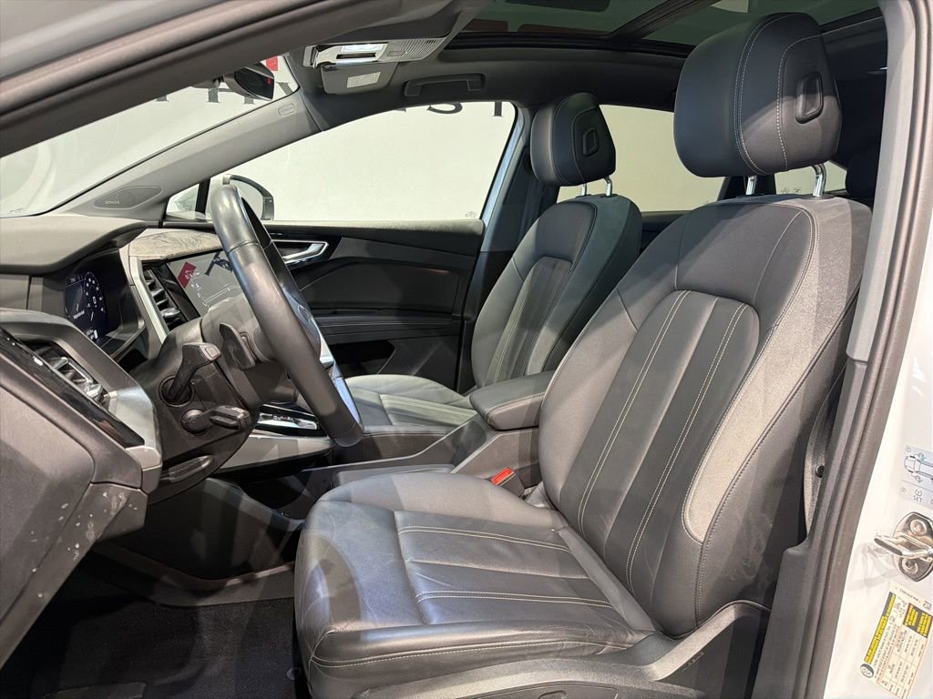 Used 2022 Audi Q4 e-tron Prestige image 9