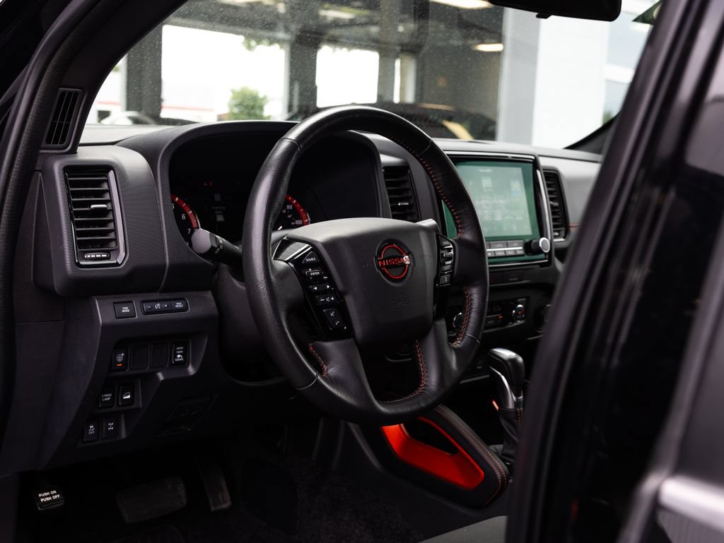 Used 2023 Nissan Frontier PRO-4X w/ Pro Convenience Package AWD/4WD image 15