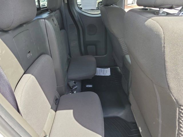 Used 2019 Nissan Frontier SV image 10