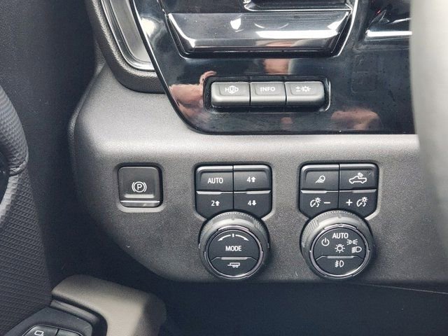 Used 2023 Chevrolet Silverado 1500 ZR2 w/ Technology Package image 24
