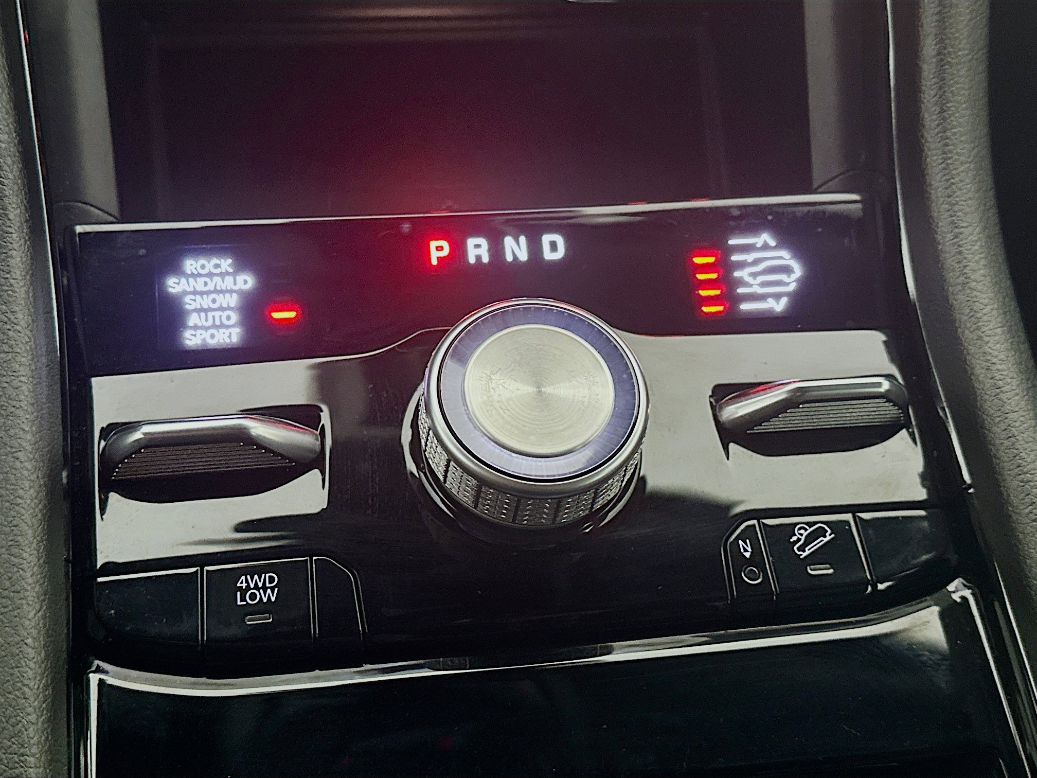 Used 2023 Jeep Grand Cherokee Overland w/ Advanced Protech Group III image 25