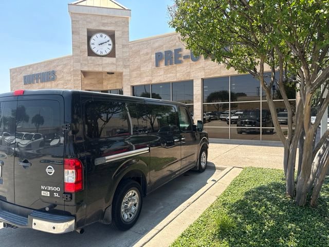 Used 2015 Nissan NV 3500 SL w/ Technology Package RWD image 3