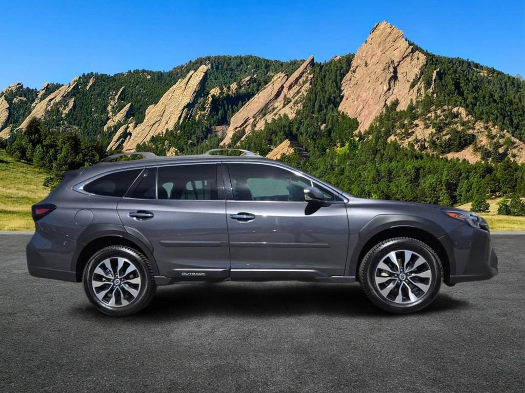 Used 2023 Subaru Outback Touring XT AWD/4WD image 4