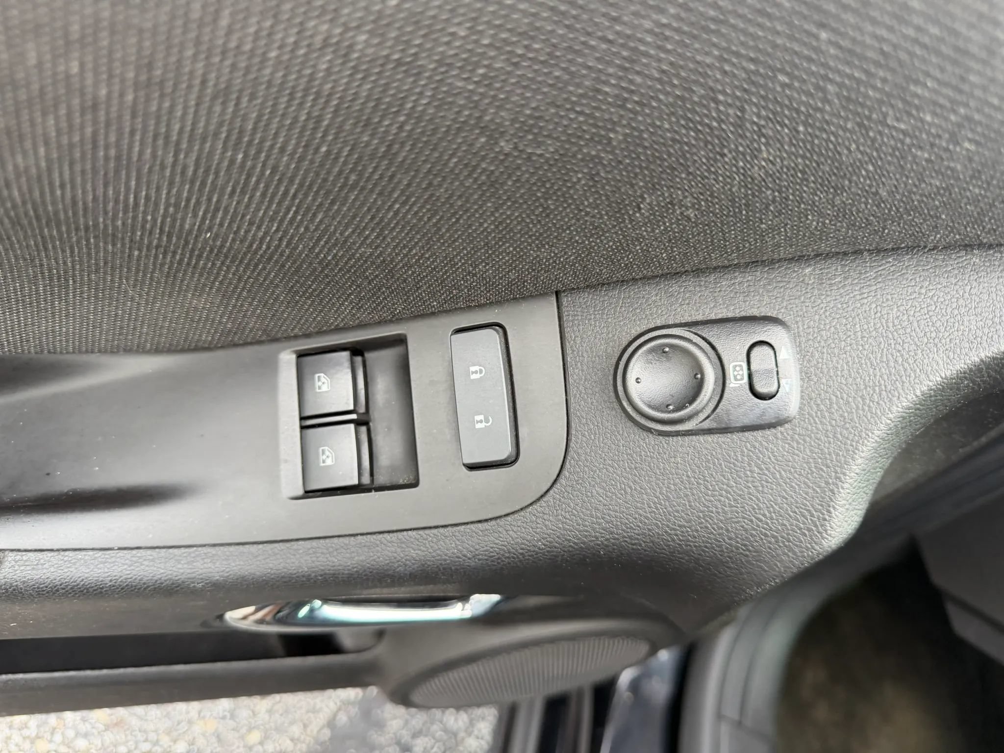 Used 2014 Chevrolet Camaro LT RWD image 12