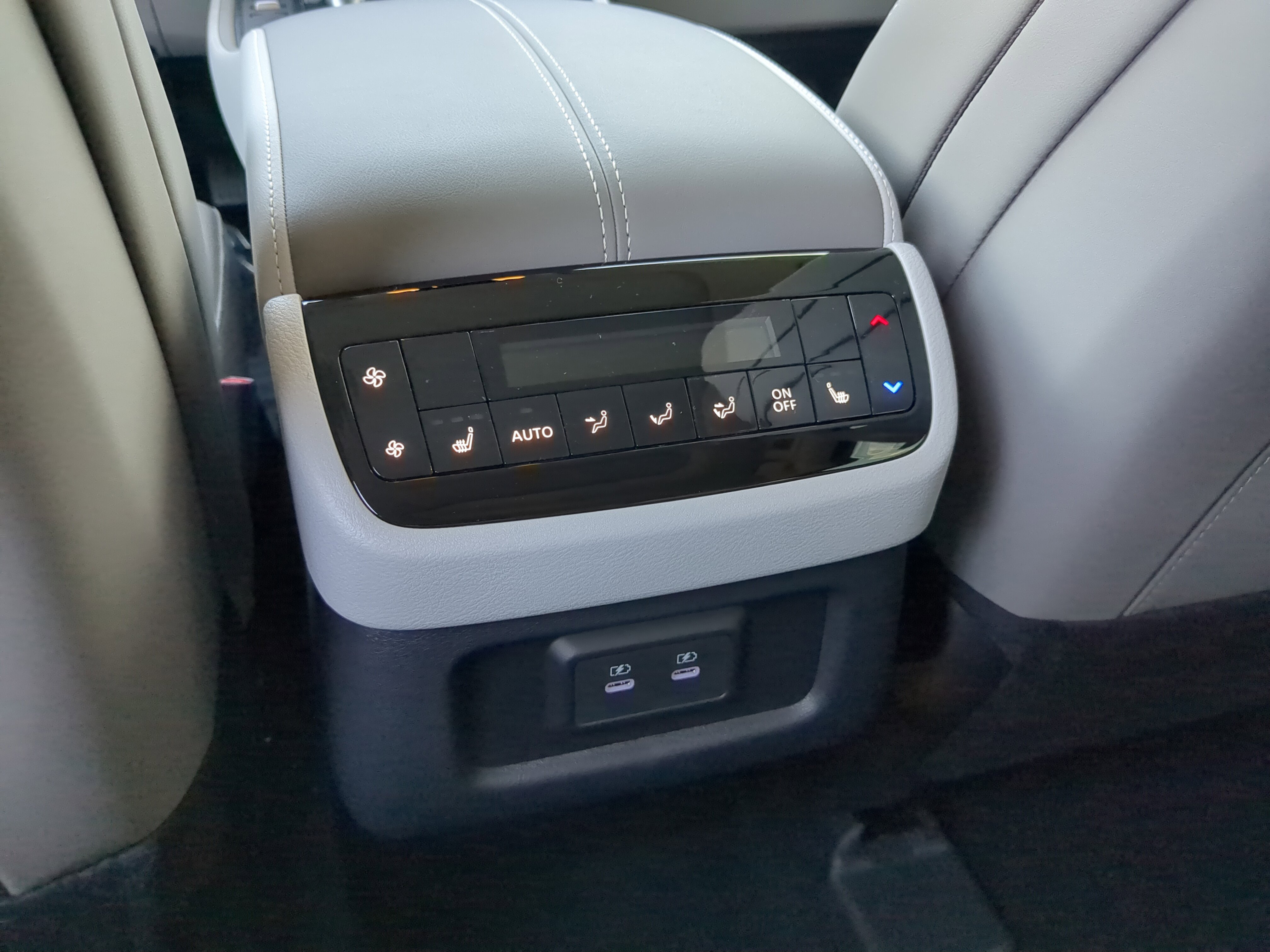 New 2026 INFINITI QX60 Luxe w/ Cargo Package image 15