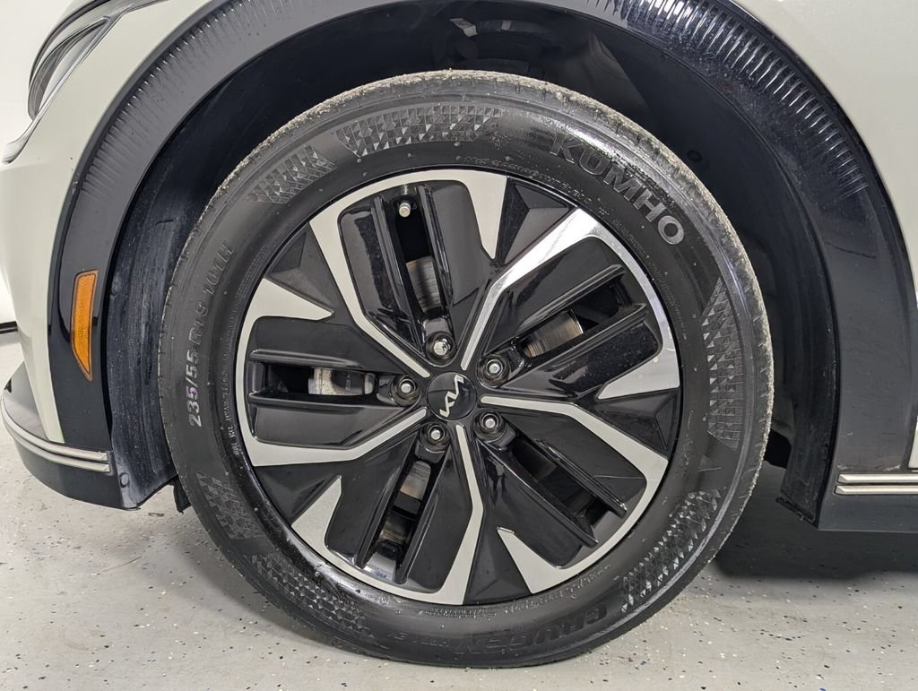 Used 2022 Kia EV6 Wind AWD/4WD image 9