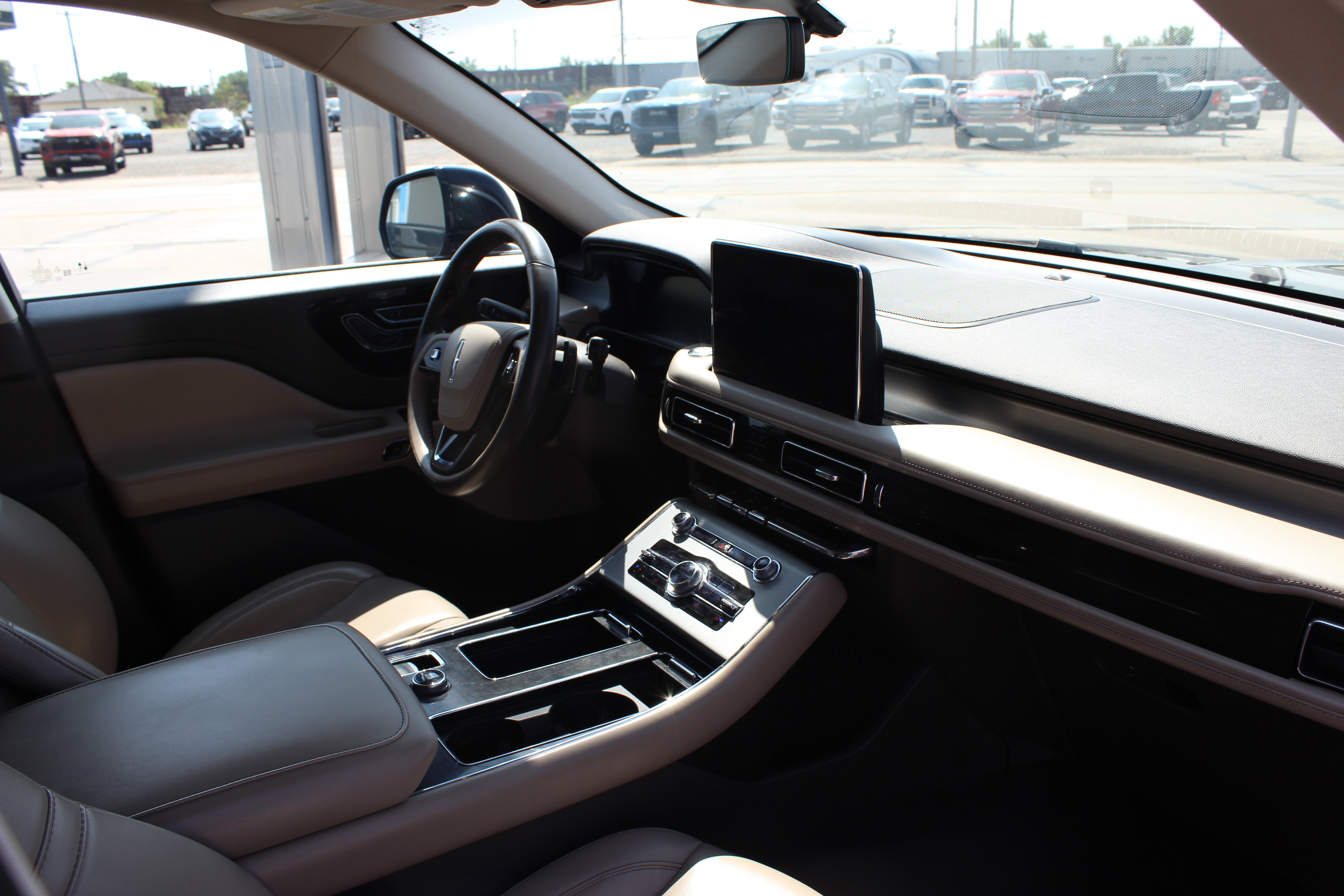 Used 2021 Lincoln Aviator AWD image 21