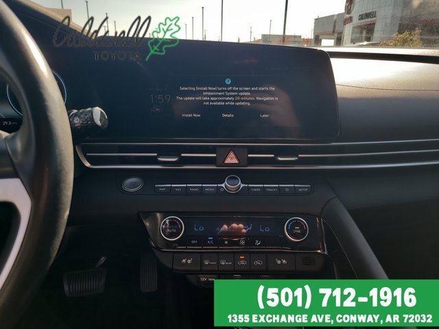 Used 2023 Hyundai Elantra Limited image 18