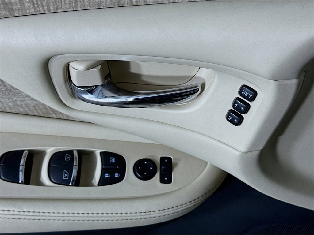 Used 2020 Nissan Murano SL w/ Moonroof Package image 24