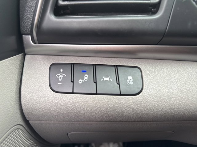 Used 2020 Hyundai Elantra SEL w/ Convenience Package (C2) image 13