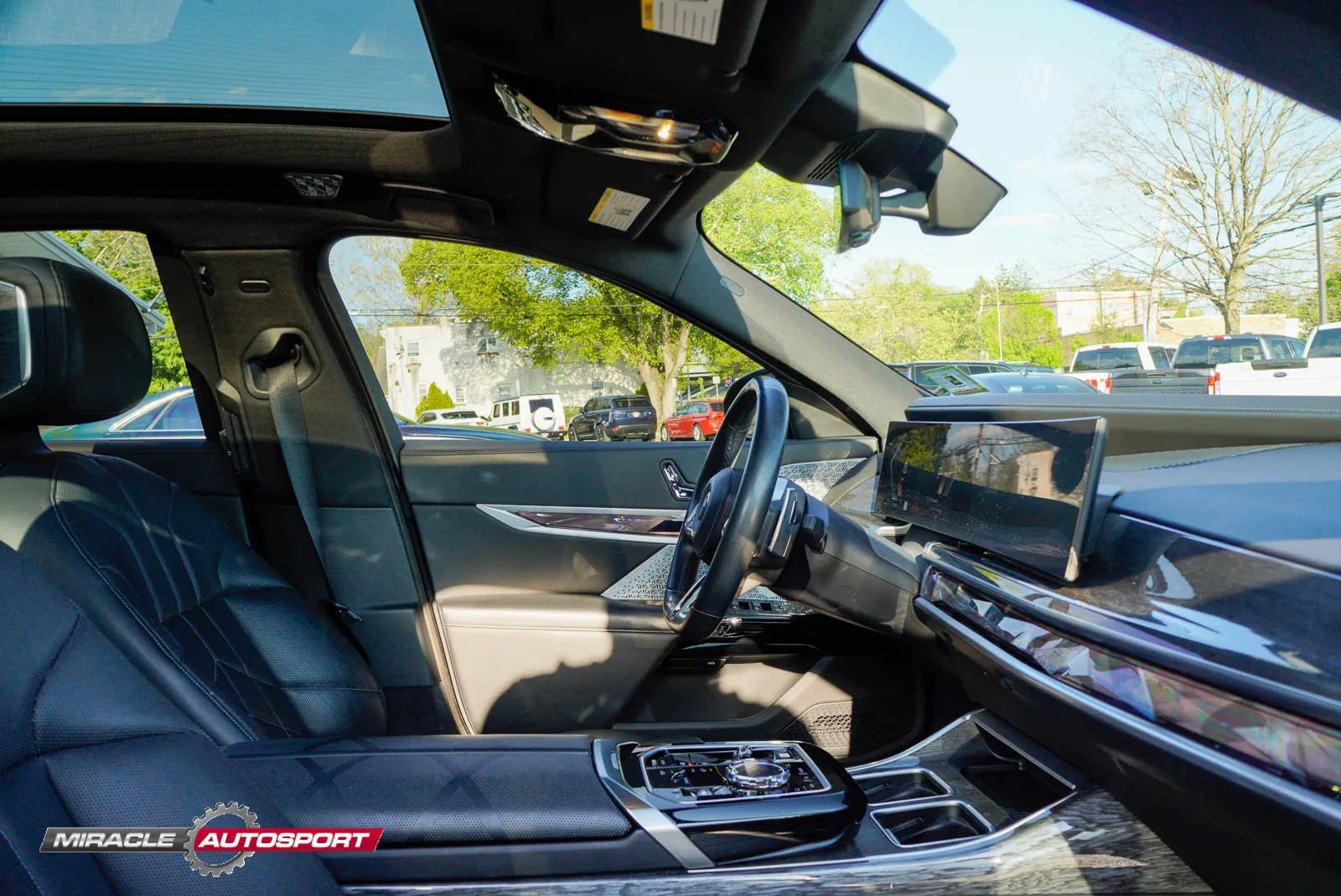 Used 2023 BMW 760i xDrive AWD/4WD image 34