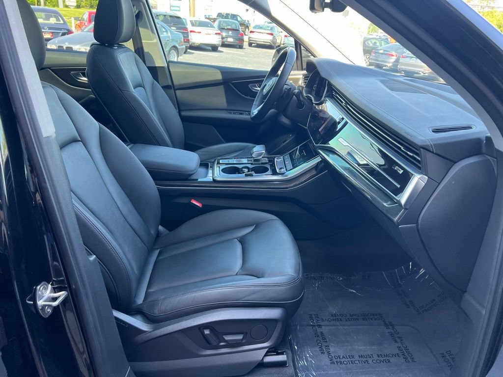 Used 2023 Audi Q7 3.0T Premium w/ Convenience Package AWD/4WD image 27