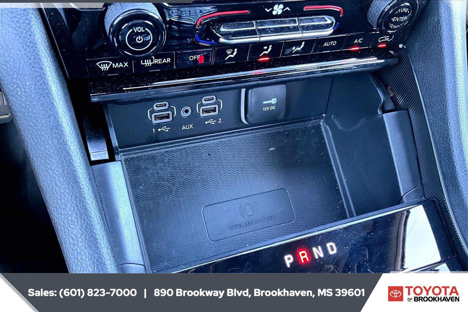 Used 2025 Jeep Grand Cherokee L Altitude RWD image 24