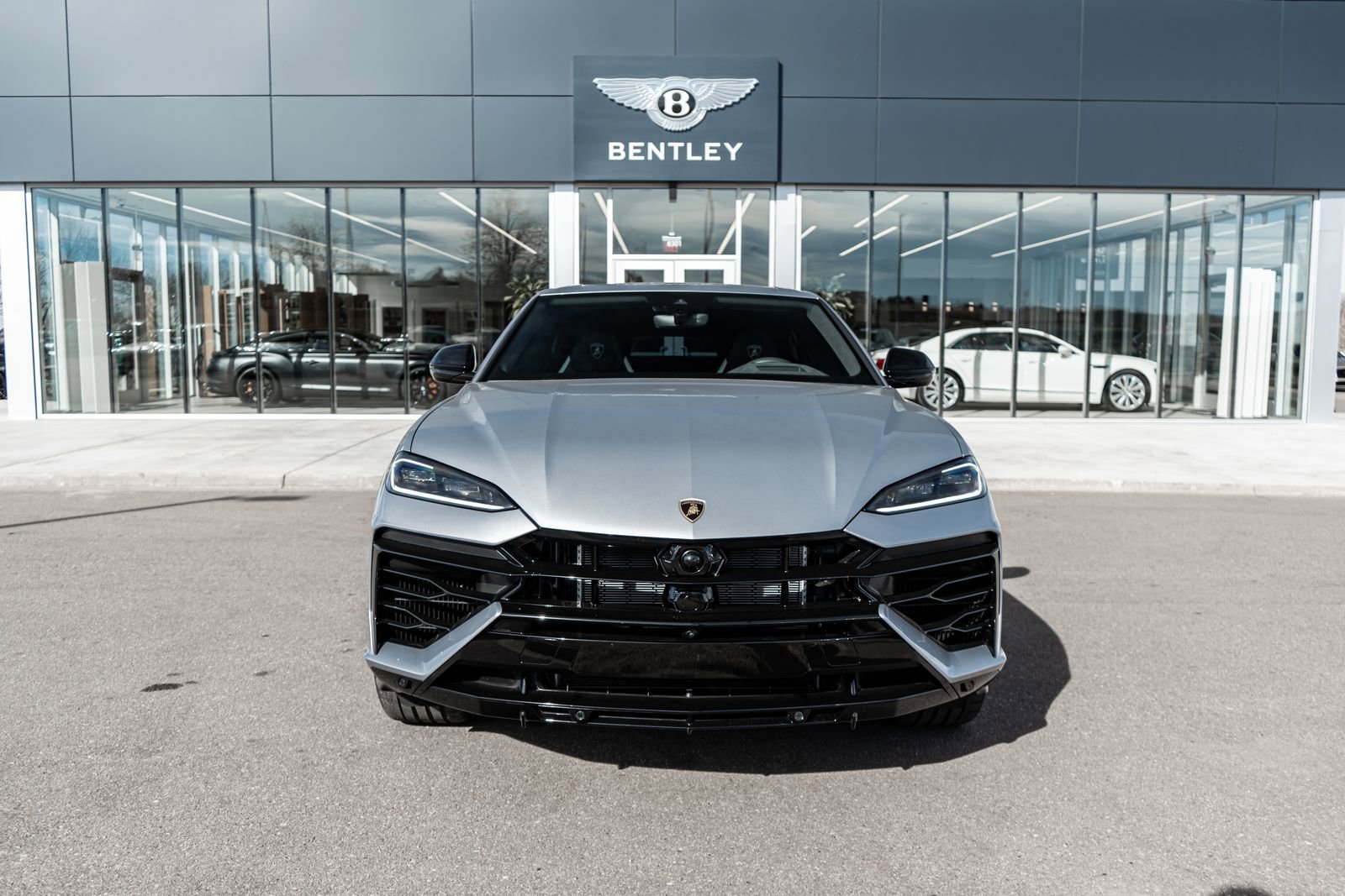 Used 2025 Lamborghini Urus SE image 20