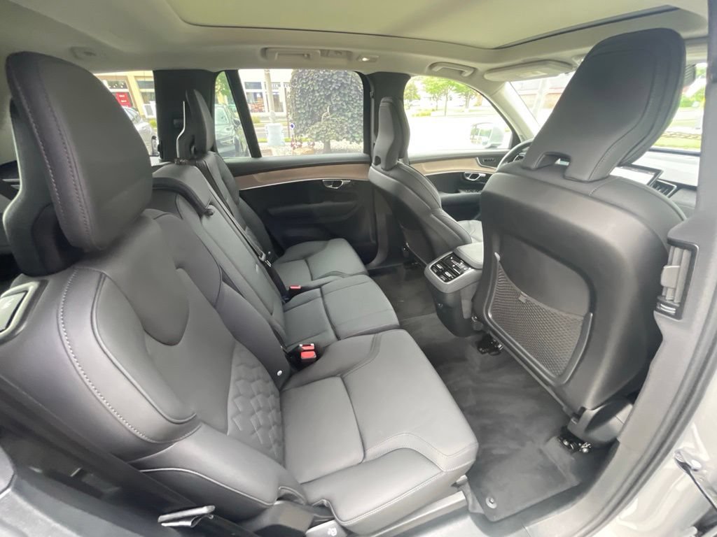 Used 2025 Volvo XC90 B6 Plus AWD/4WD image 15