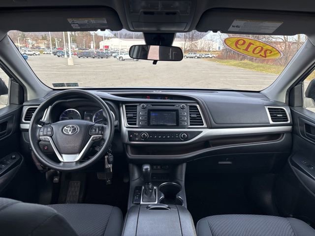 Used 2019 Toyota Highlander LE image 23