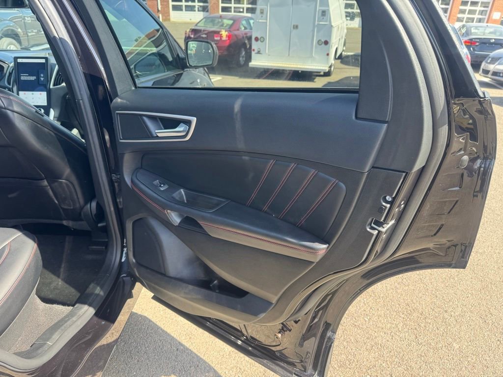Used 2022 Ford Edge ST-Line AWD/4WD image 24