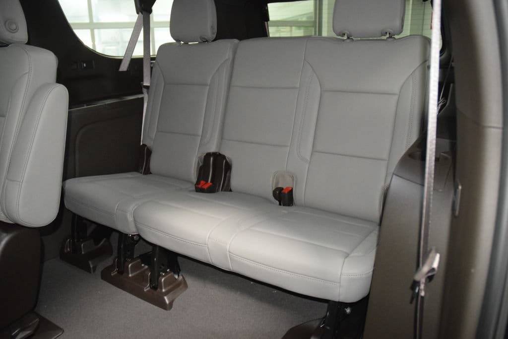 New 2026 Chevrolet Suburban Z71 w/ Z71 Off-Road Package AWD/4WD image 45