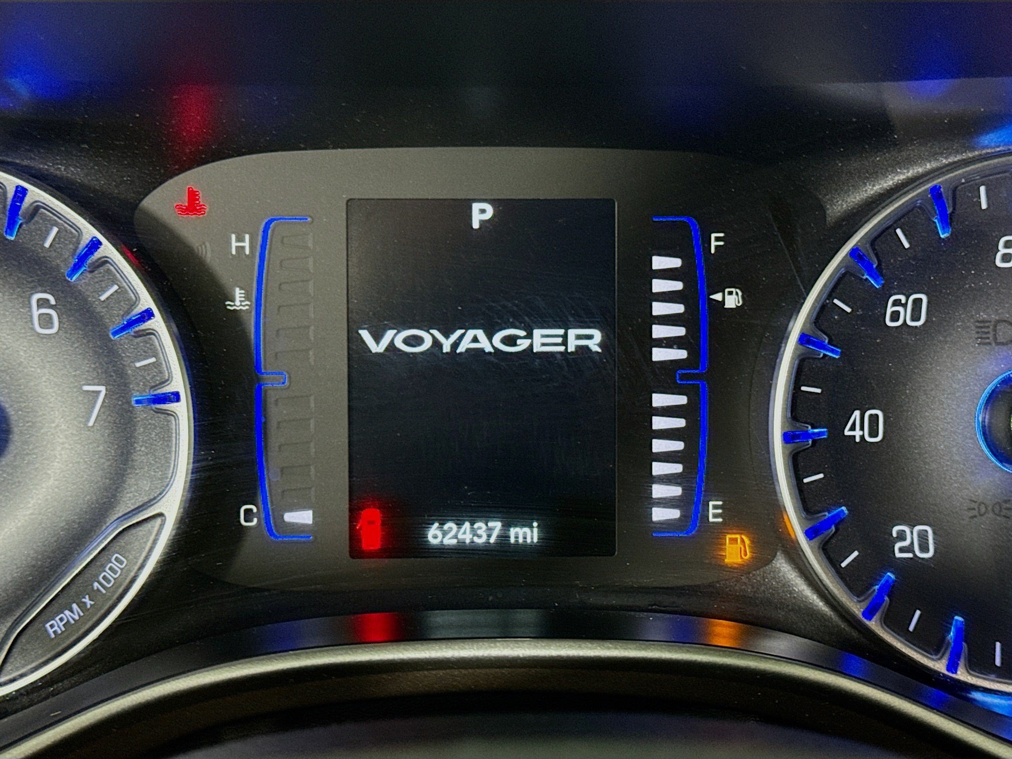Used 2023 Chrysler Voyager LX FWD image 16