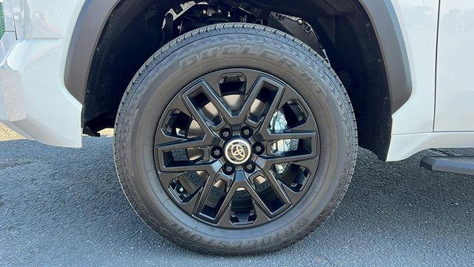 Used 2024 Toyota Tundra Limited image 10