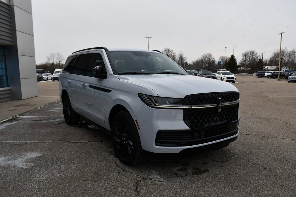 New 2026 Lincoln Navigator Reserve w/ Jet Appearance Package AWD/4WD image 9