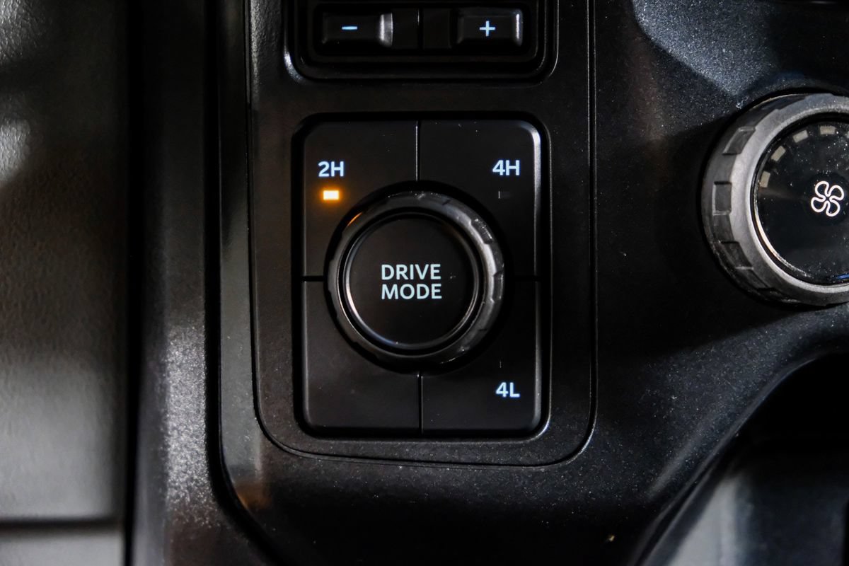 Used 2024 Ford F350 XLT AWD/4WD image 24