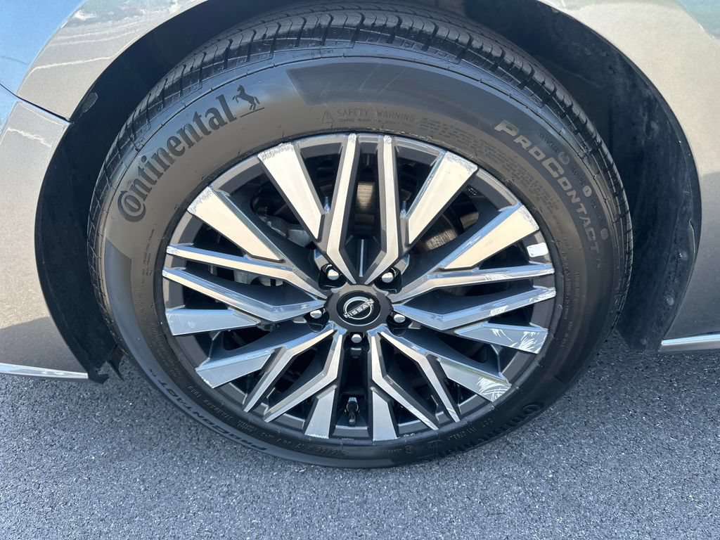 Used 2025 Nissan Altima 2.5 SV FWD image 13