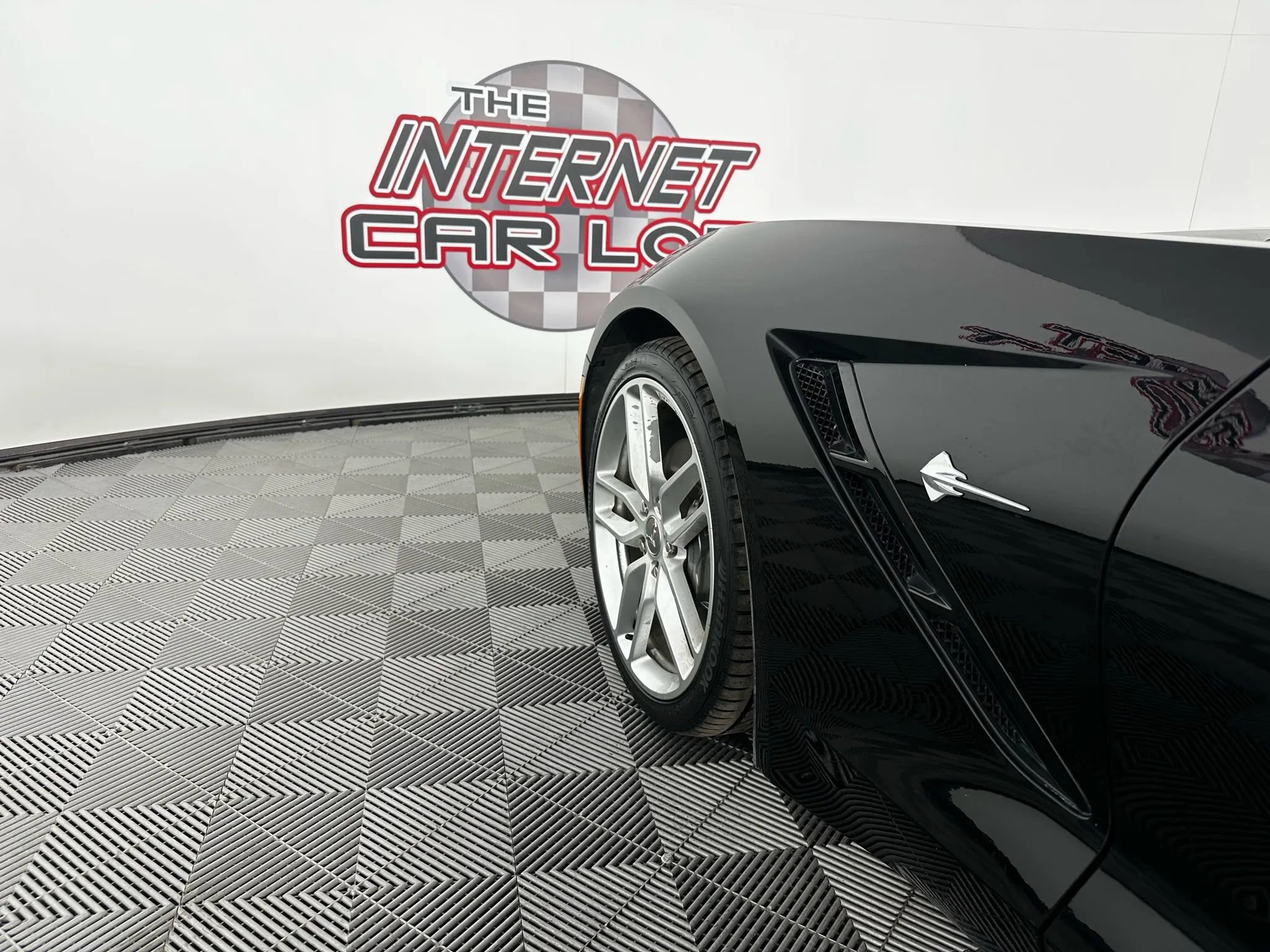 Used 2018 Chevrolet Corvette Stingray Coupe w/ Battery Protection Package image 23