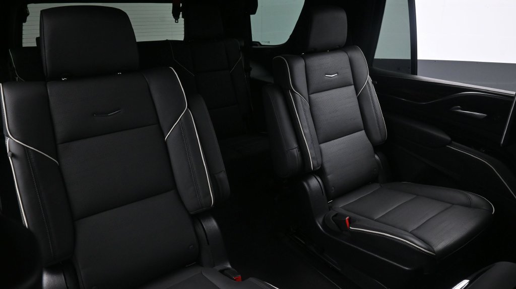 Certified 2023 Cadillac Escalade Premium Luxury RWD image 10