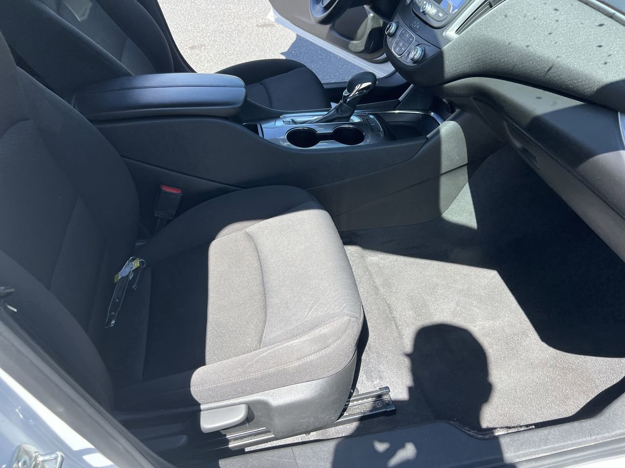 Used 2023 Chevrolet Malibu LT image 34