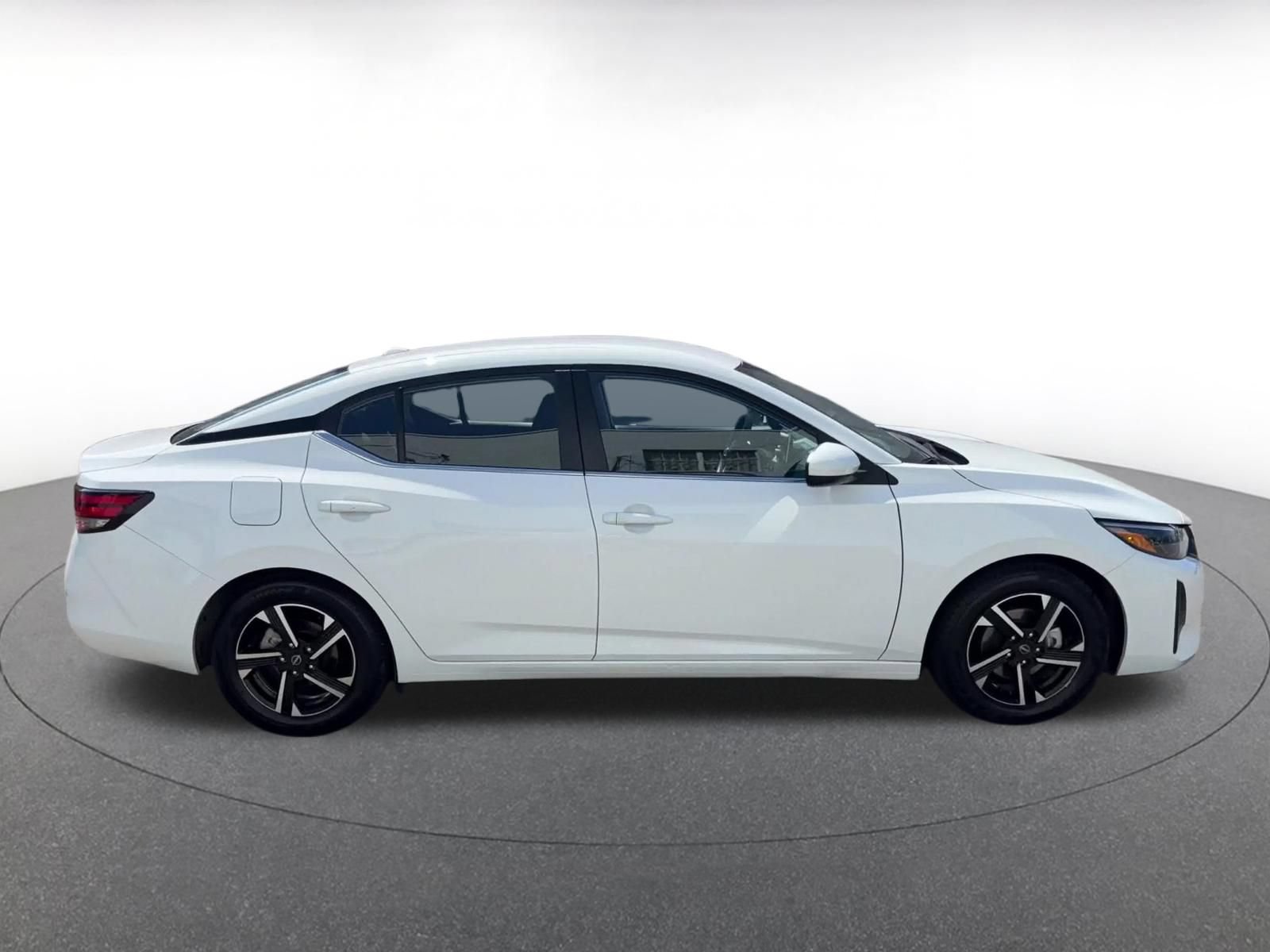 Used 2025 Nissan Sentra SV FWD image 13