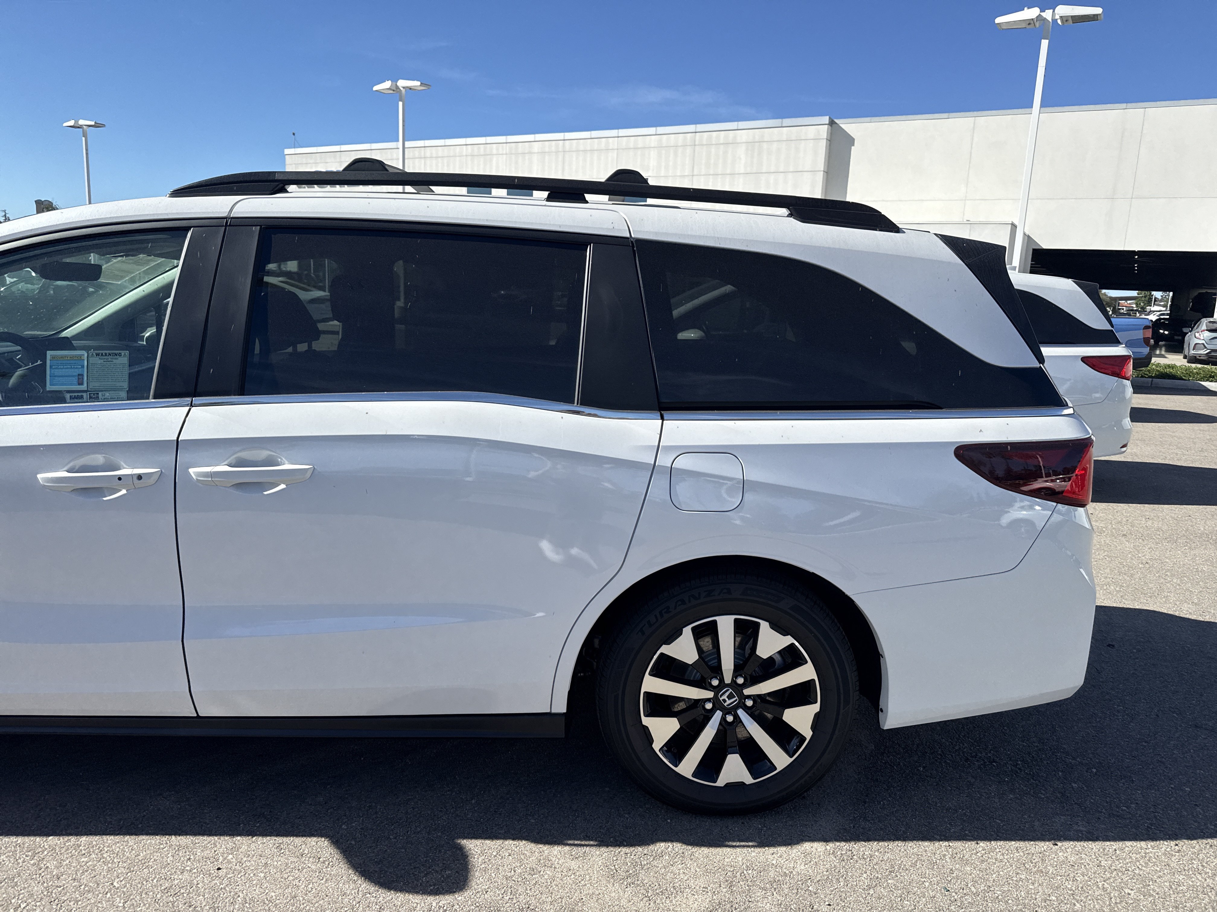 New 2026 Honda Odyssey EX-L image 3