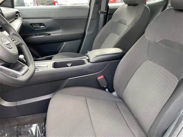 Used 2025 Nissan Kicks S w/ Charging Package image 19