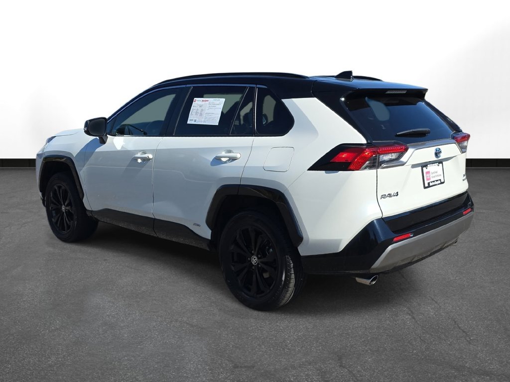 Certified 2022 Toyota RAV4 XSE w/ XSE Grade Weather Package AWD/4WD image 10