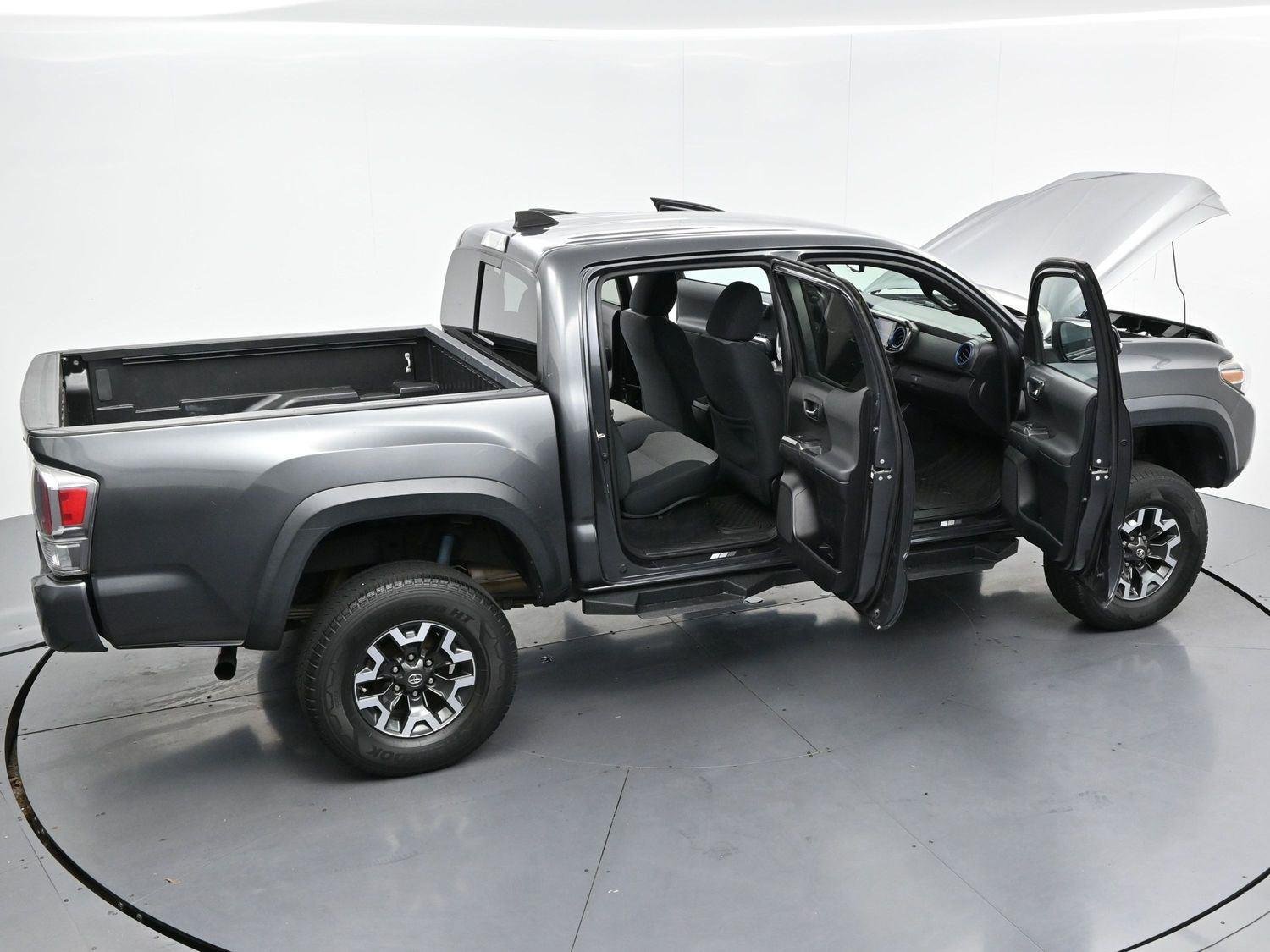 Used 2020 Toyota Tacoma TRD Off-Road w/ Technology Package AWD/4WD image 40