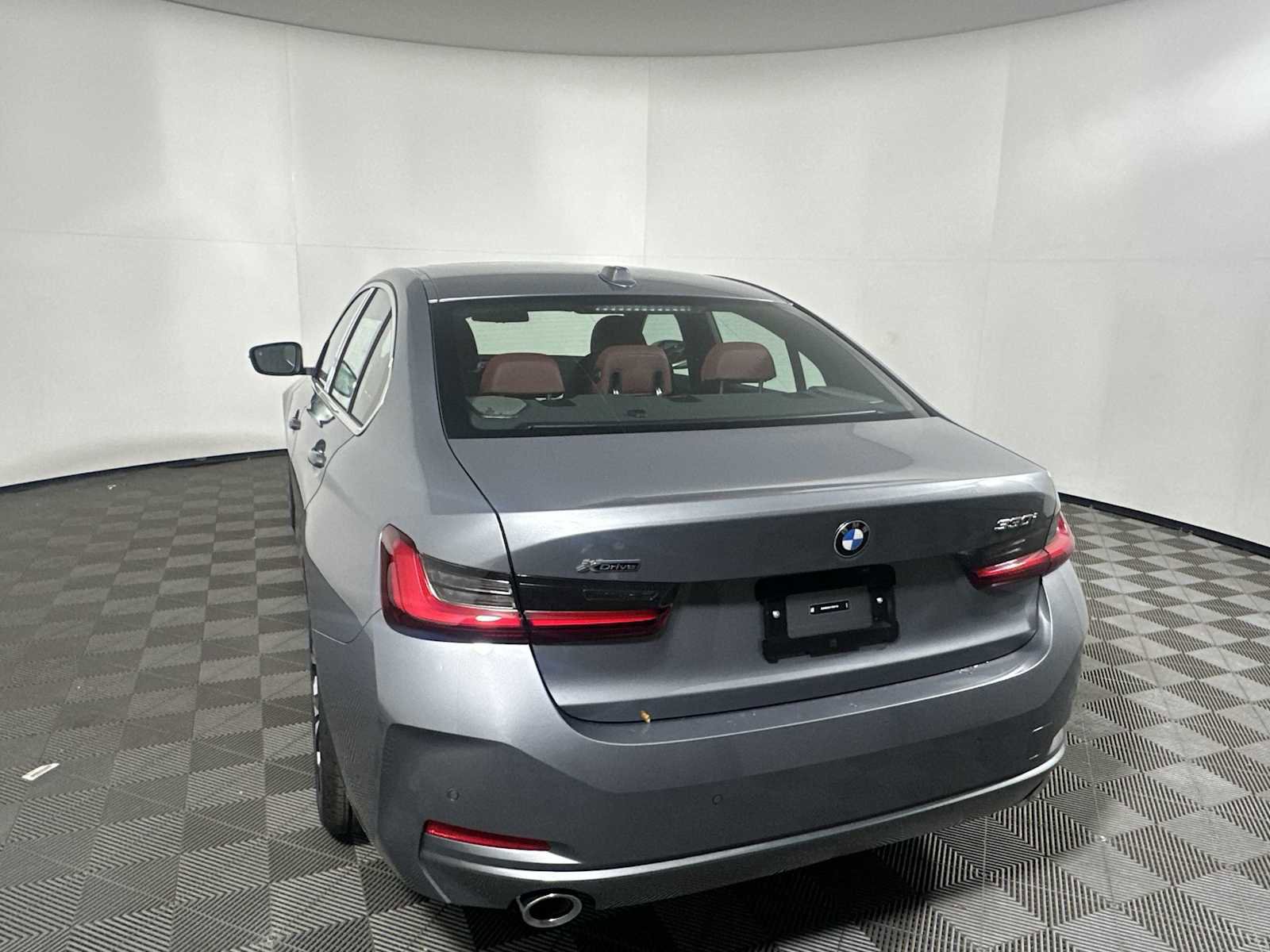 New 2026 BMW 330i xDrive Sedan w/ Convenience Package image 3