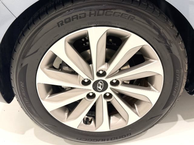 Used 2019 Hyundai Veloster 2.0 Premium FWD image 7