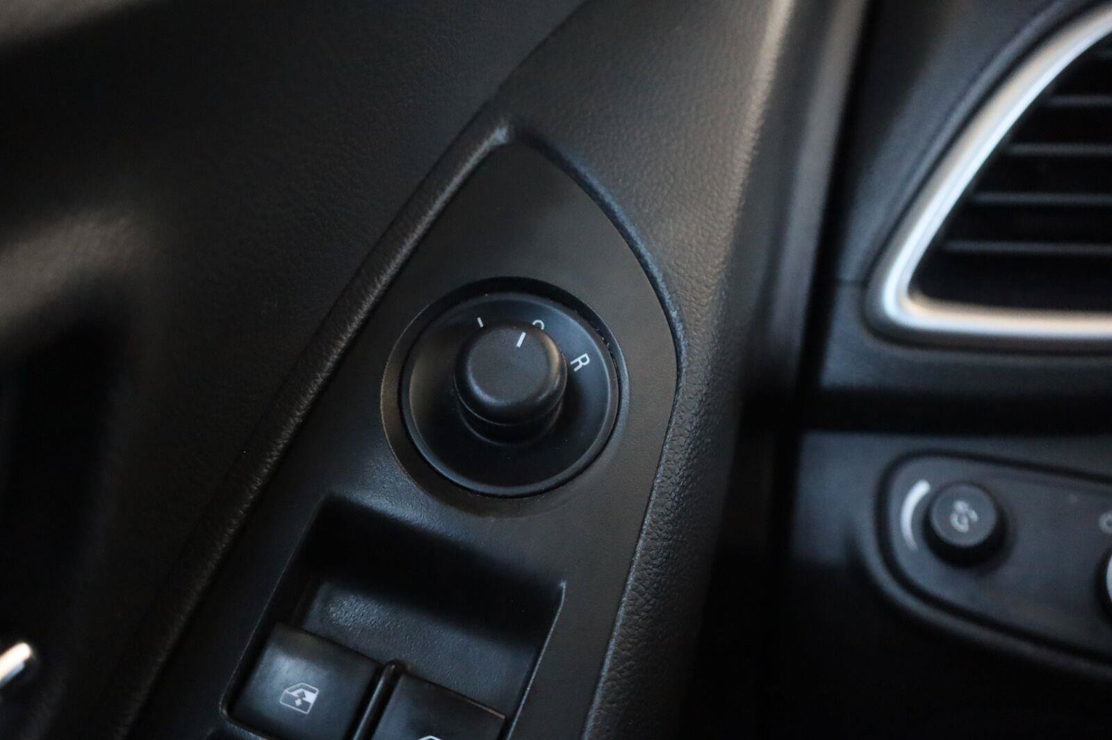 Used 2022 Chevrolet Trax LS w/ Tint and Cruise Package FWD image 32