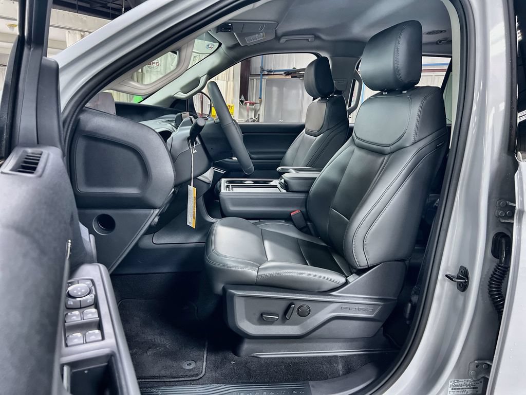 New 2026 Ford Expedition Active AWD/4WD image 13
