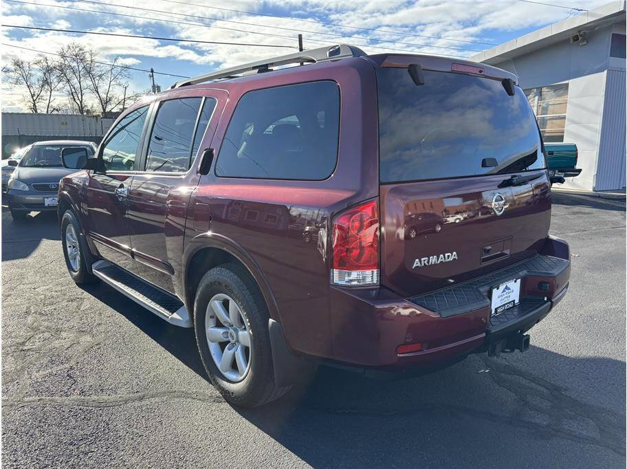 Used 2011 Nissan Armada SV w/ Driver Pkg image 3