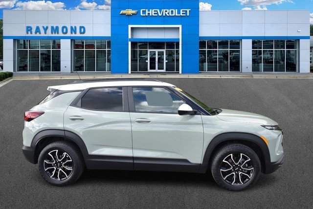 New 2025 Chevrolet TrailBlazer ACTIV w/ Driver Confidence Package image 2