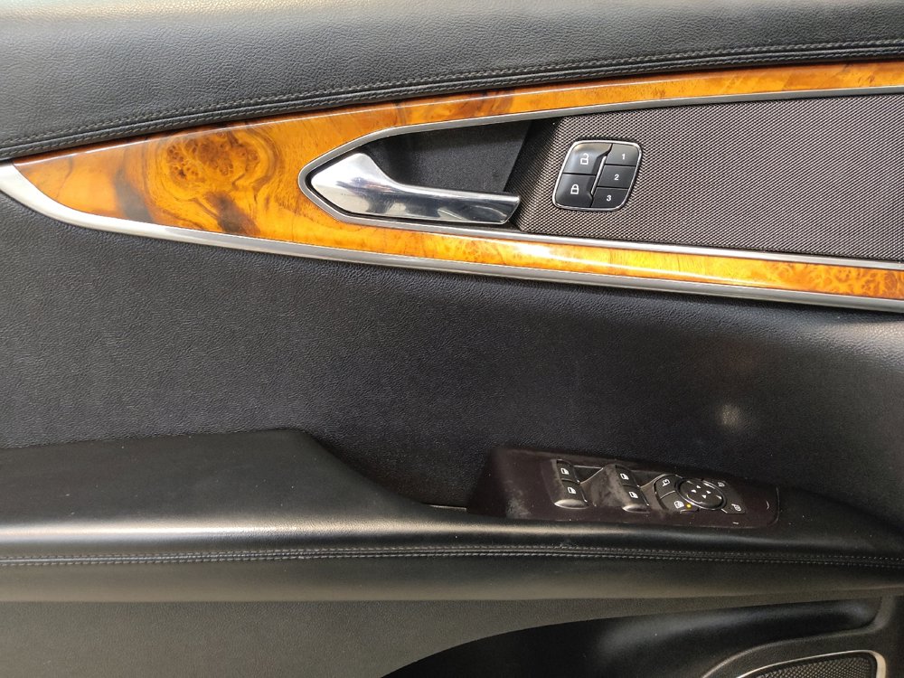 Used 2017 Lincoln MKX Reserve w/ Lincoln MKX Climate Package image 27